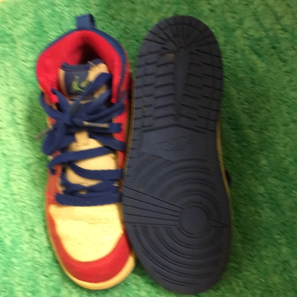 Shoes - Picture 3 of 5